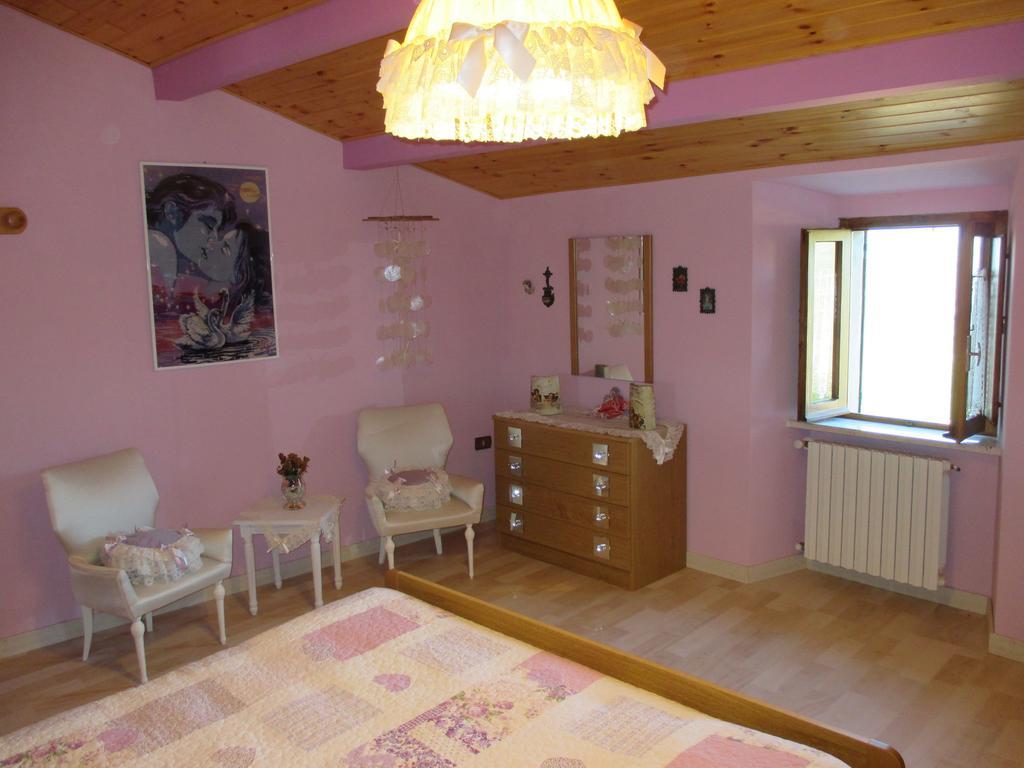 Belvilla By Oyo Graceful Apartment With Garden Petrella Guidi Esterno foto
