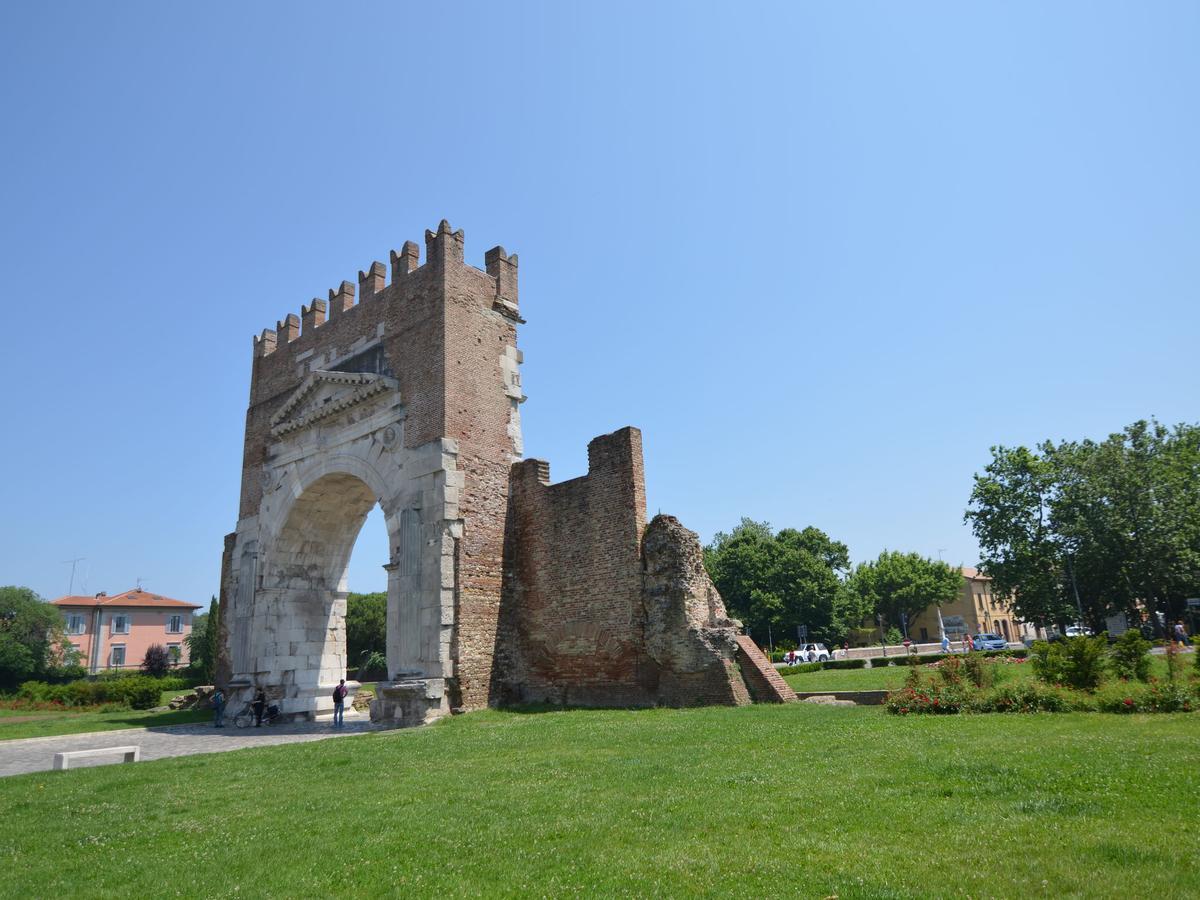 Belvilla By Oyo Graceful Apartment With Garden Petrella Guidi Esterno foto