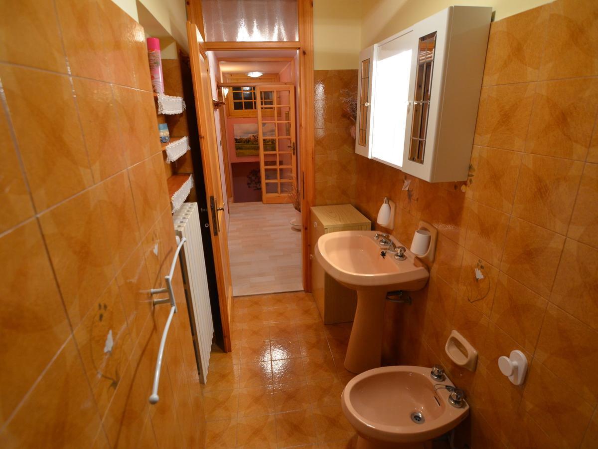 Belvilla By Oyo Graceful Apartment With Garden Petrella Guidi Esterno foto